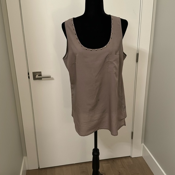 le  chateau tank top, Size large, color 'greyish ' brown - Picture 1 of 7